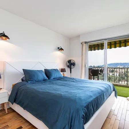 Loft Style 1 Bdr - Panoramic View Swimming Pool & Garage * 昂蒂布