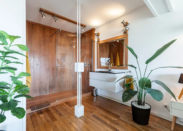 Loft Style 1 Bdr - Panoramic View Swimming Pool & Garage *