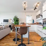Loft Style 1 Bdr - Panoramic View Swimming Pool & Garage Апартаменты *