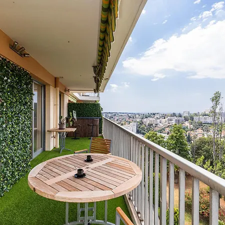Loft Style 1 Bdr - Panoramic View Swimming Pool & Garage * 昂蒂布