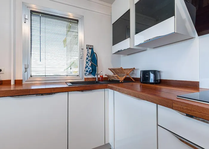 Loft Style 1 Bdr - Panoramic View Swimming Pool & Garage * Antibes