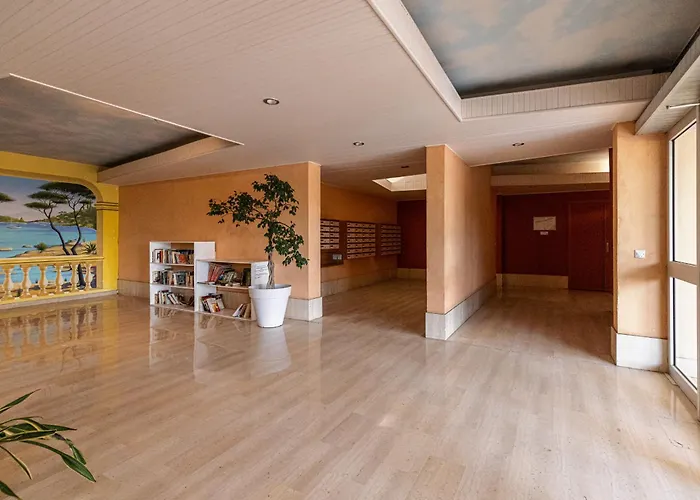 Loft Style 1 Bdr - Panoramic View Swimming Pool & Garage Antibes